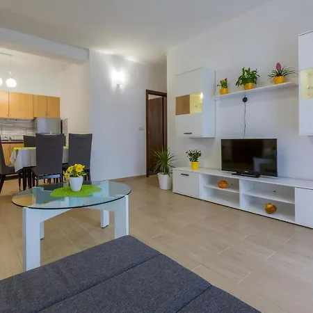 Brnic 3 Apartment Jadranovo