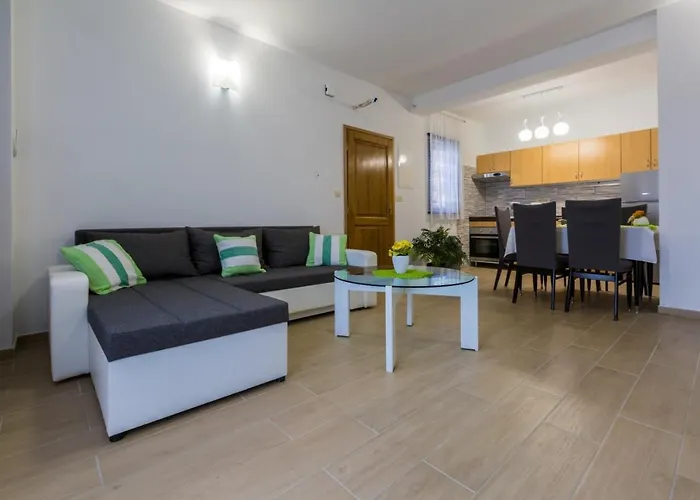 Brnic 3 Apartment Jadranovo